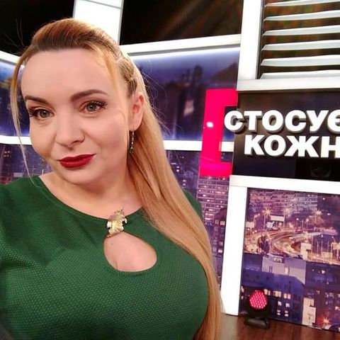Анна Долід у студії телепроекту «Стосується кожного»
