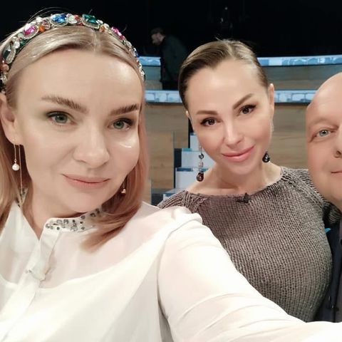 Анна Долід із колегами в телестудії