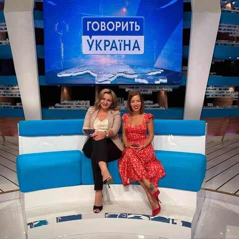 Анна Долід із колегою в студії «Говорить Україна»